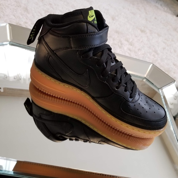 Nike Air Force 1 Mid LV8 - Picture 3 of 5